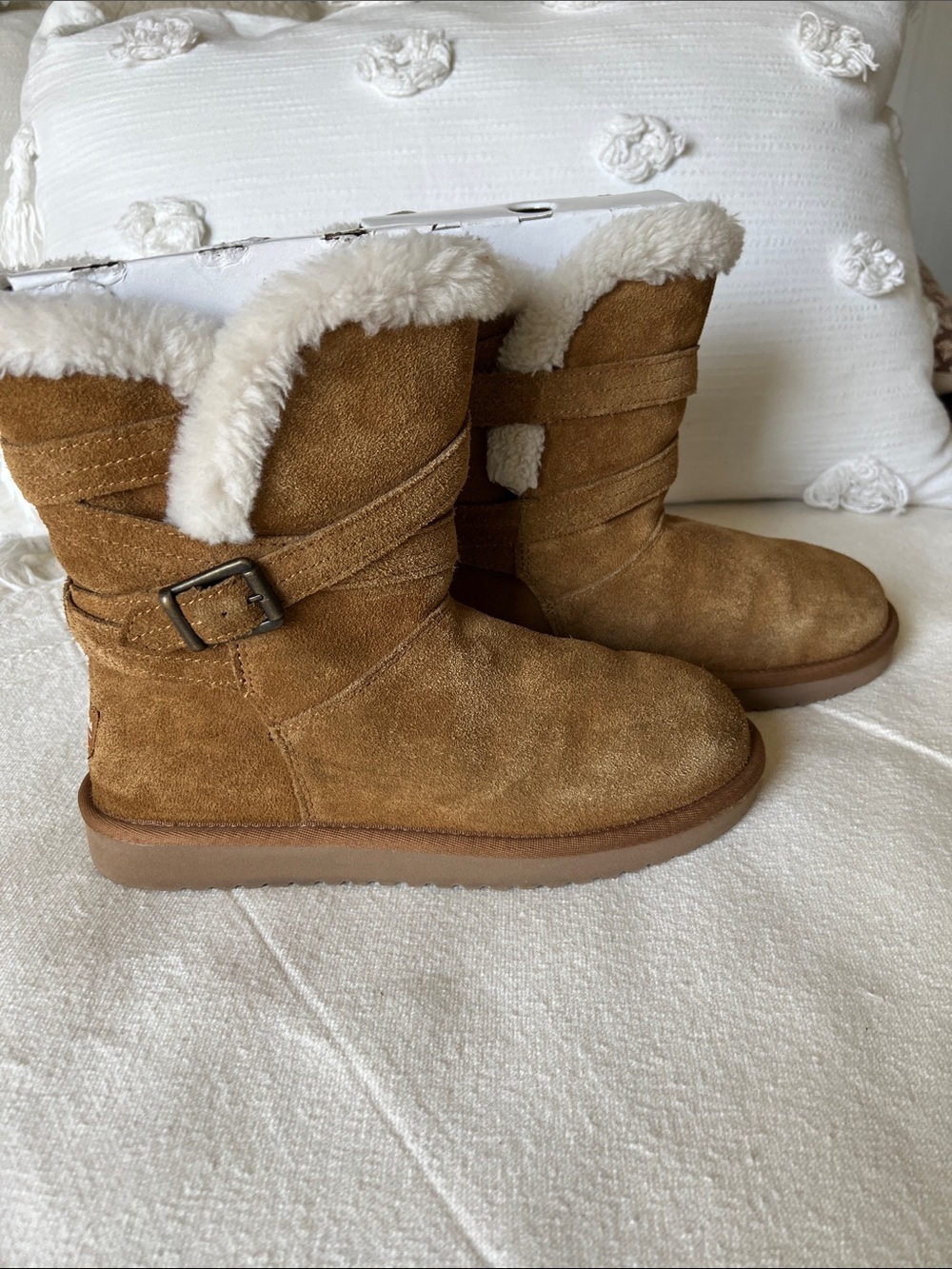 Koolaburra by UGG Chestnut Suede Shearling-Lined Ankle Boots